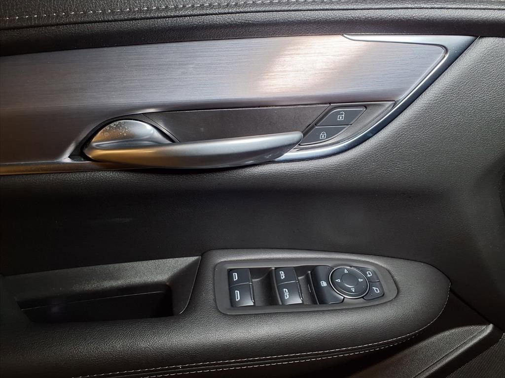 New 2024 Cadillac XT5 Luxury FWD image 15