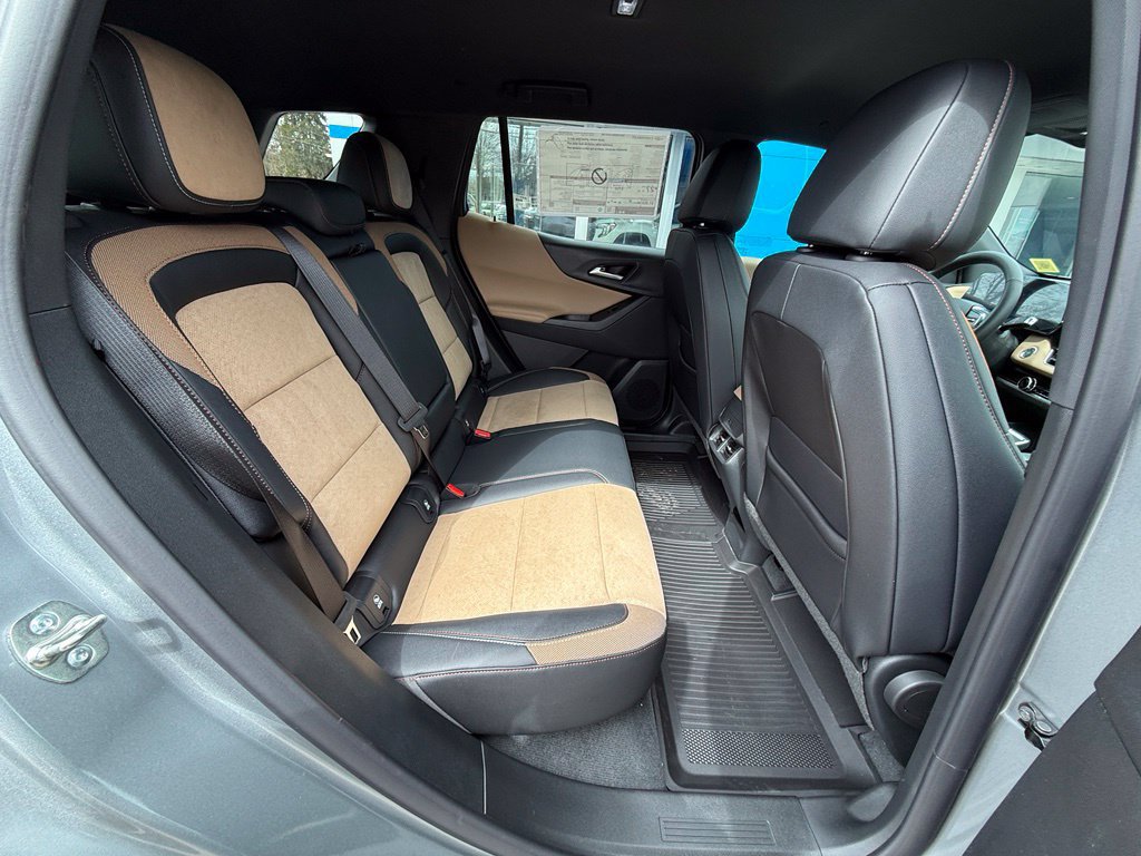 Used 2026 Chevrolet Equinox ACTIV FWD image 35