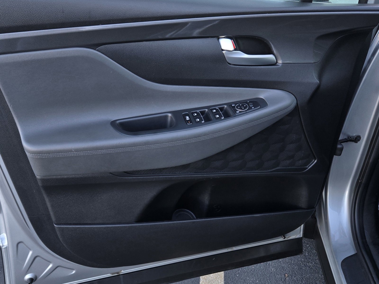 Used 2023 Hyundai Santa Fe SEL image 8