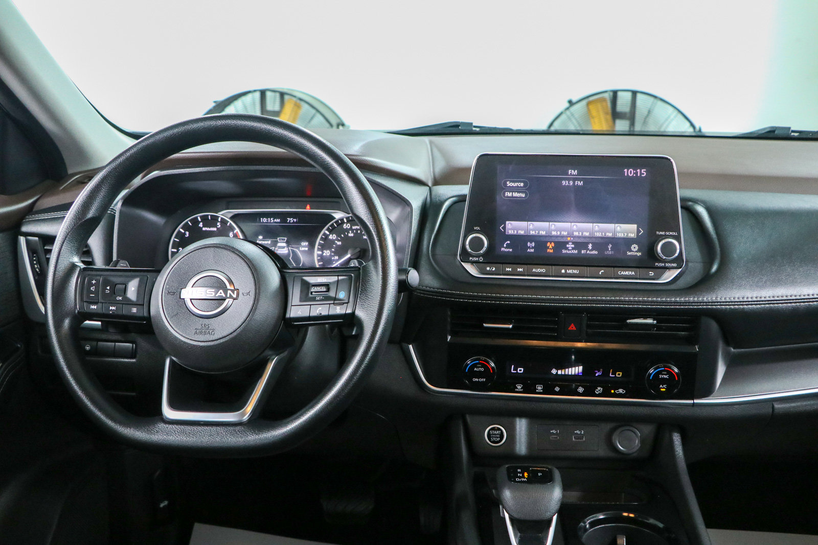 Used 2023 Nissan Rogue SV FWD image 17
