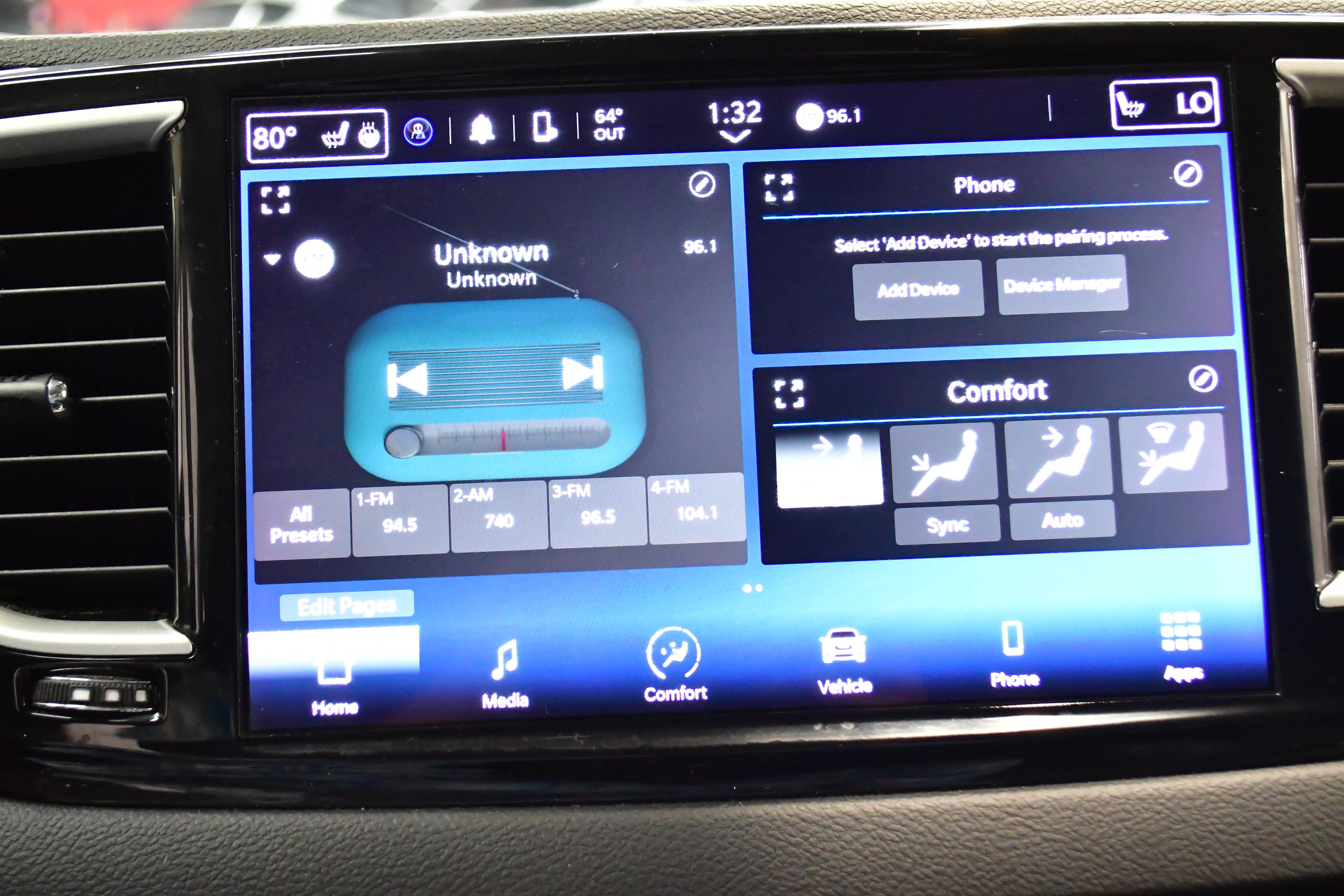 Used 2023 Chrysler Pacifica Touring-L image 51