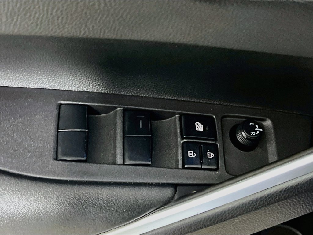 Used 2024 Toyota Corolla Cross AWD Hybrid w/ Convenience Package image 14