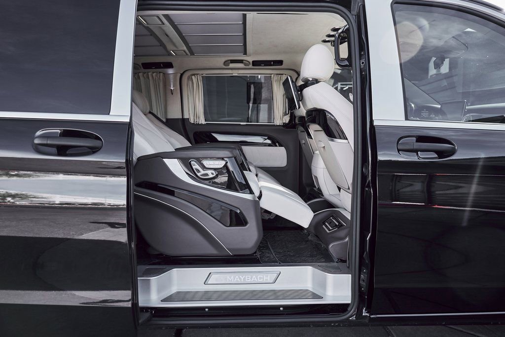 Used 2021 Mercedes-Benz Metris Passenger w/ Premium Safety Package image 28