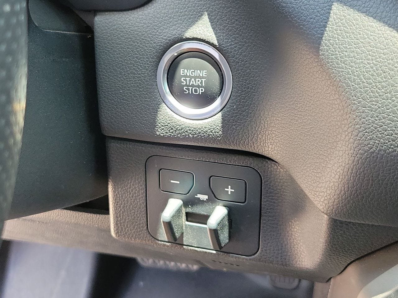 Used 2022 Toyota Tundra Limited RWD image 28