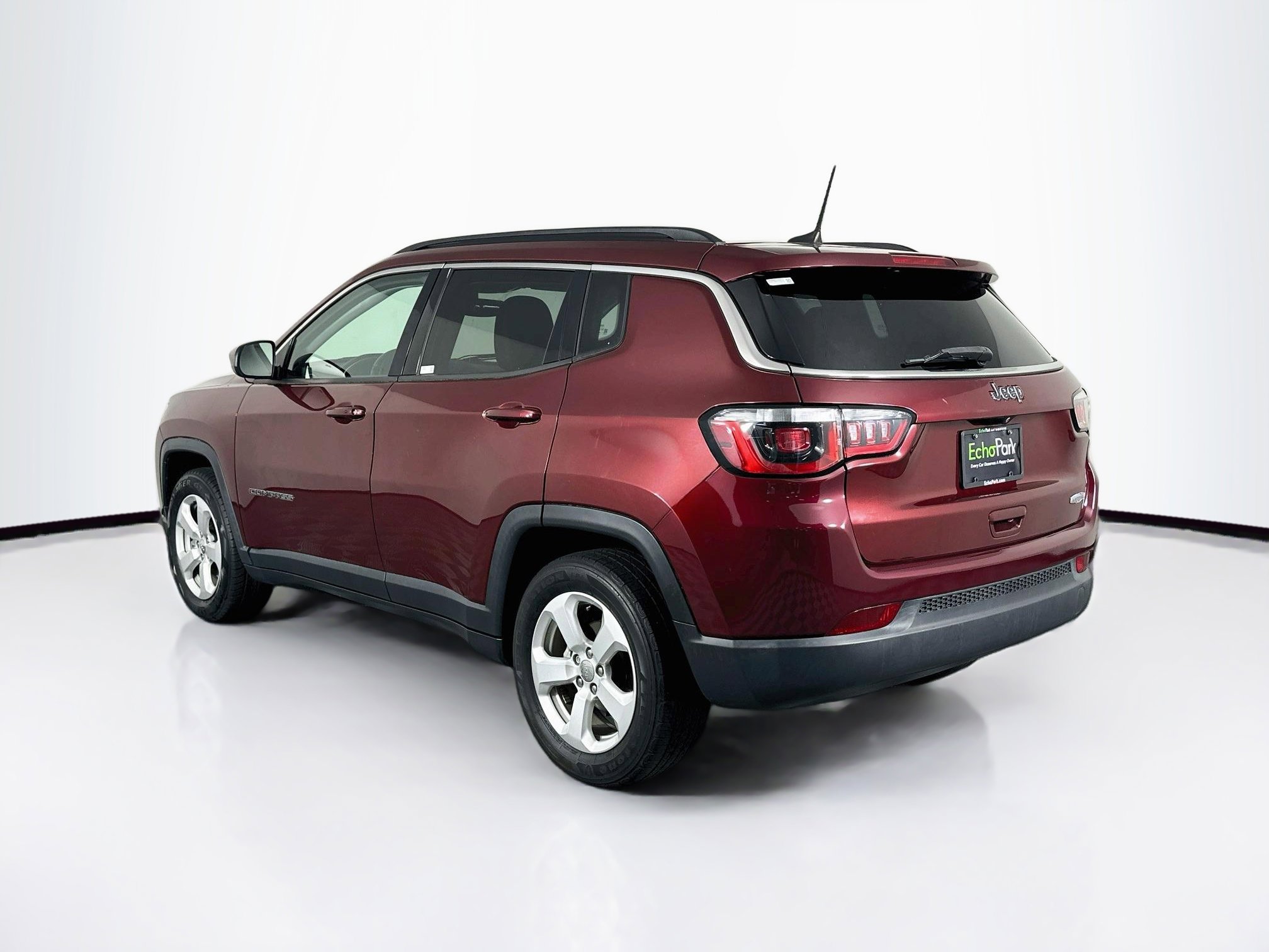 Used 2020 Jeep Compass Latitude FWD image 5