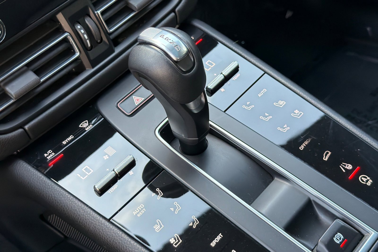 Used 2022 Porsche Macan S w/ Premium Package Plus AWD/4WD image 21
