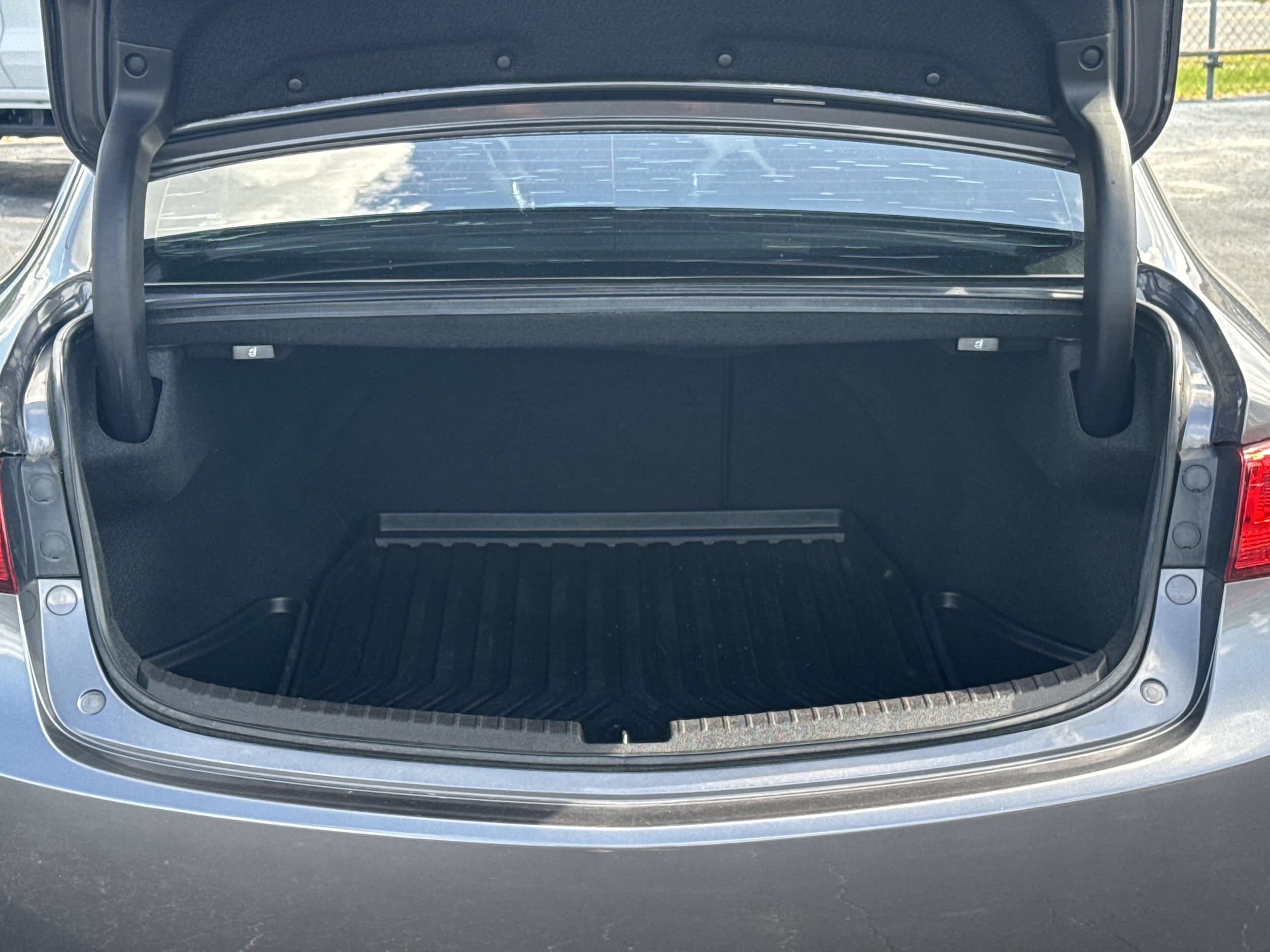 Used 2019 Acura TLX FWD image 12