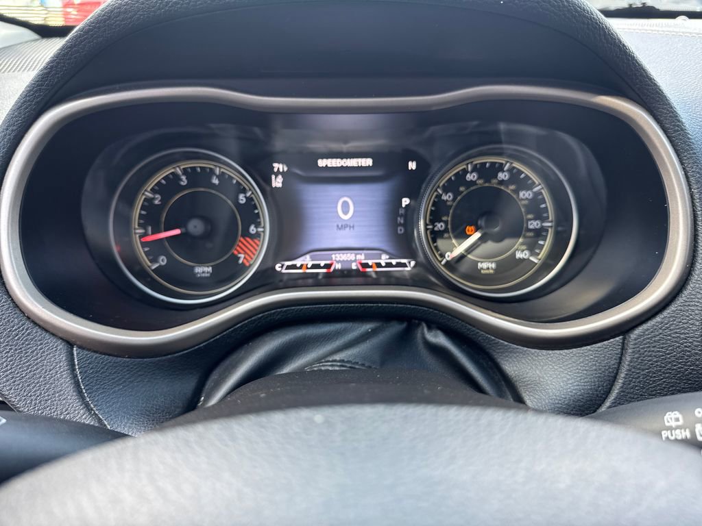 Used 2014 Jeep Cherokee Limited w/ Technology Group image 18