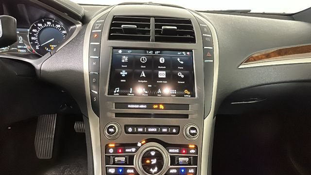 Used 2018 Lincoln MKZ Reserve w/ Climate Package FWD image 22