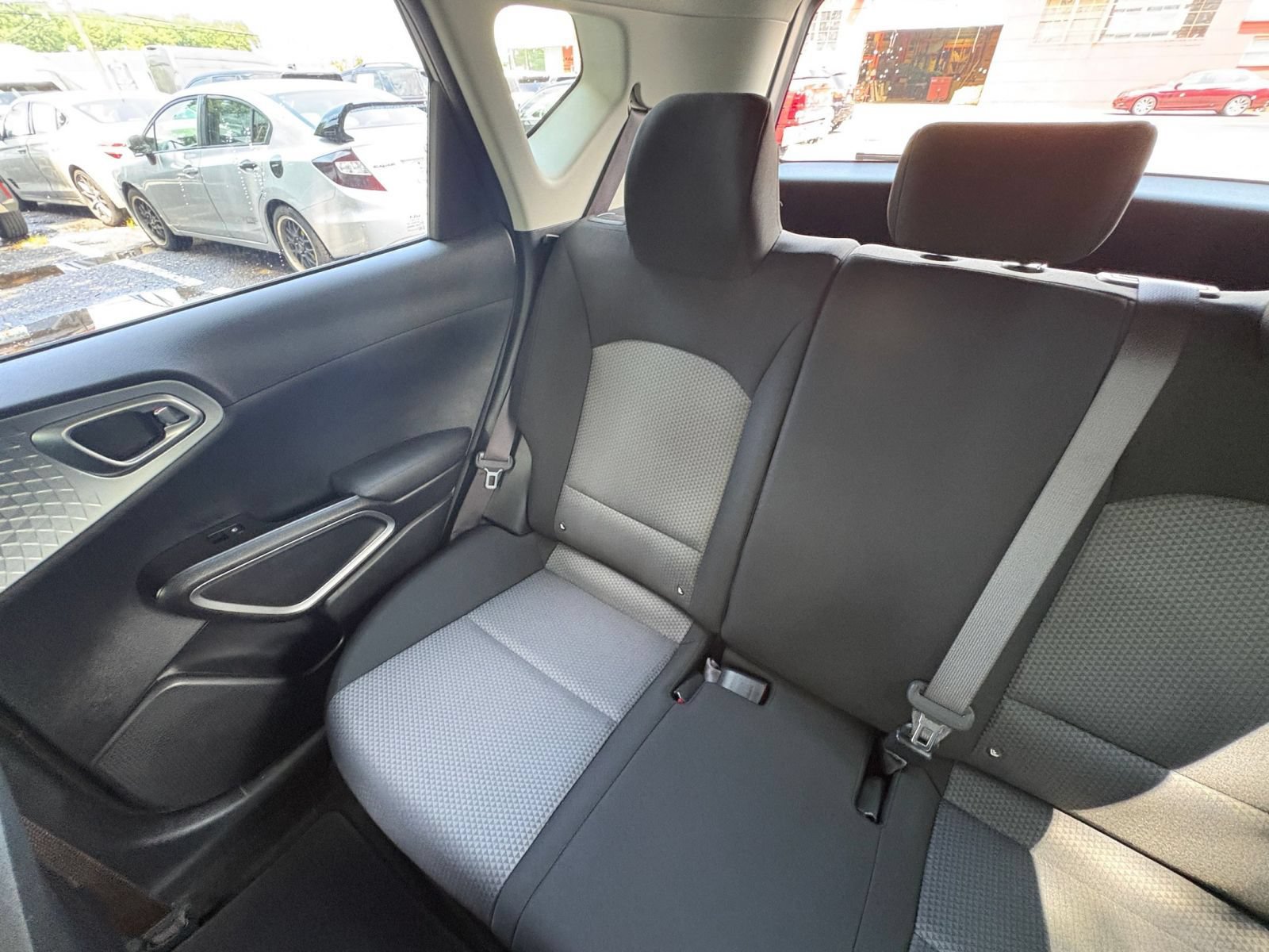 Used 2025 Kia Soul LX w/ LX Technology Package FWD image 37