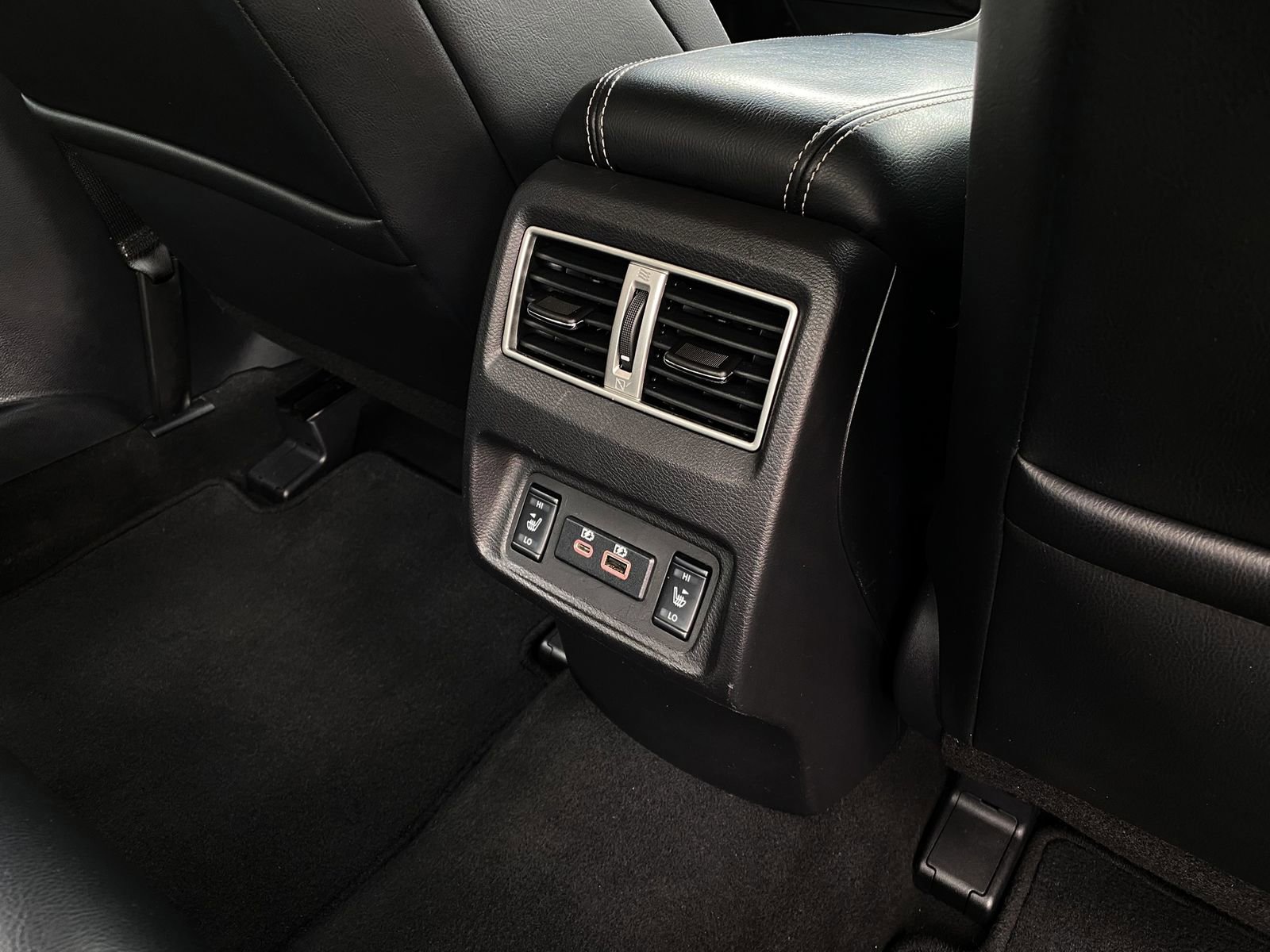 Used 2023 Nissan Maxima SL image 29