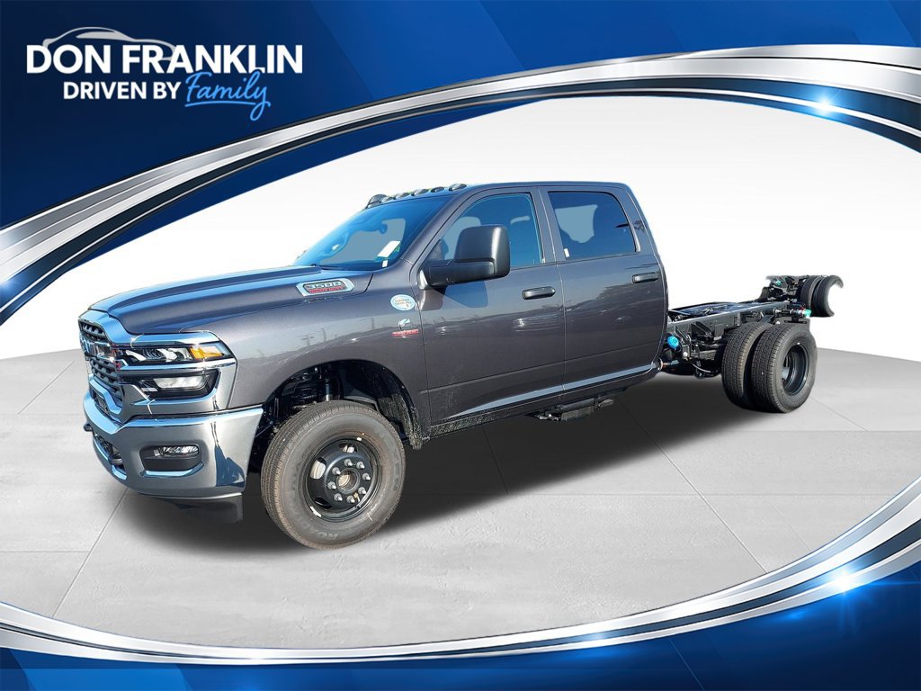 New 2027 RAM 3500 Tradesman w/ Chrome Appearance Group A AWD/4WD 360° Tour