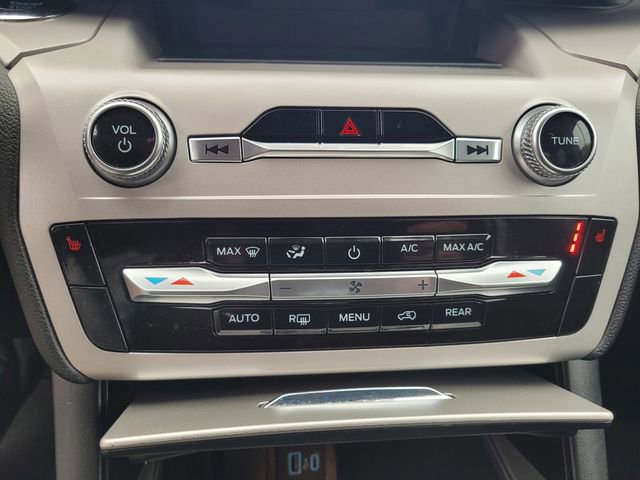 Certified 2023 Ford Explorer XLT image 23