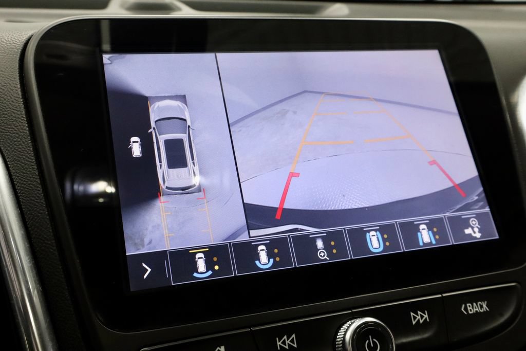 Used 2020 Chevrolet Equinox Premier w/ Premier True North Edition AWD/4WD image 2