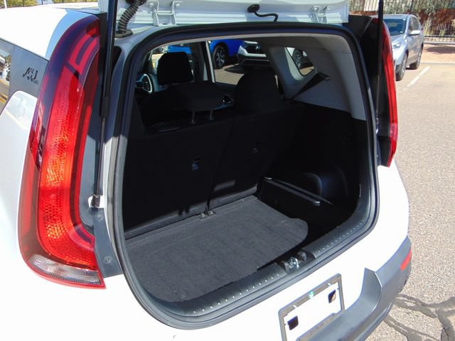 Used 2022 Kia Soul LX FWD image 24
