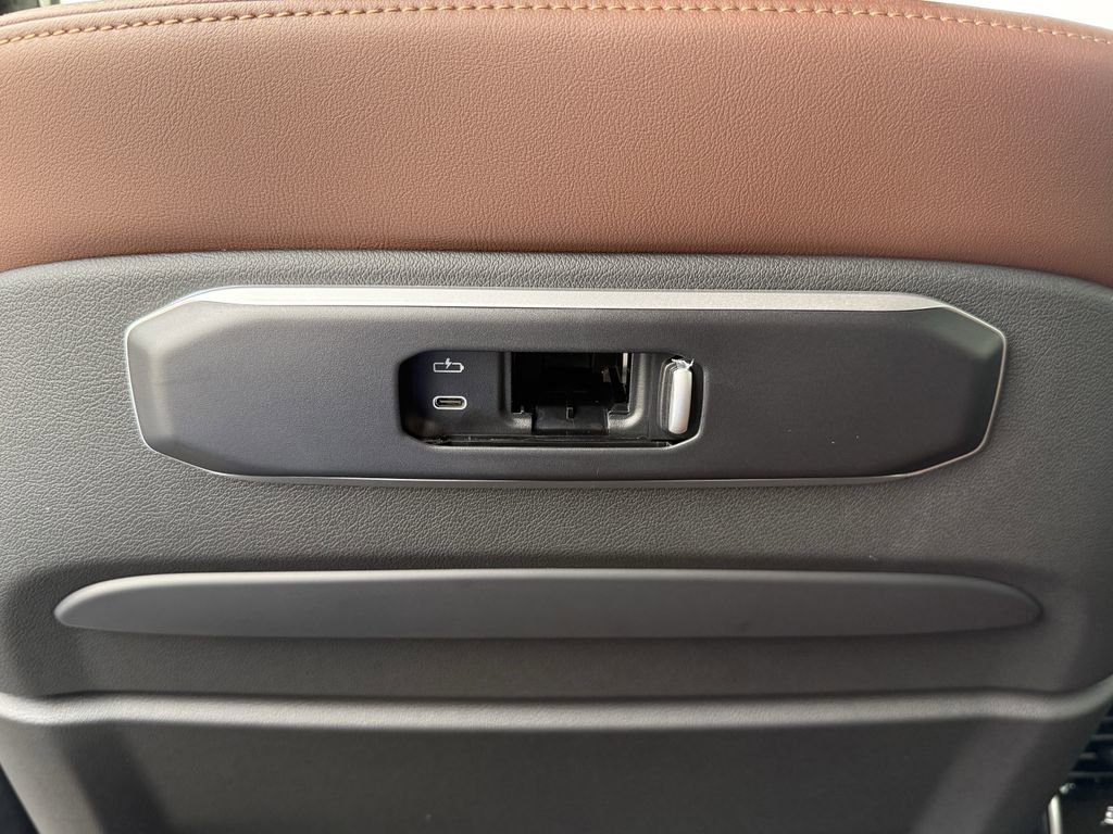 New 2026 BMW X5 xDrive50e w/ Executive Package image 33