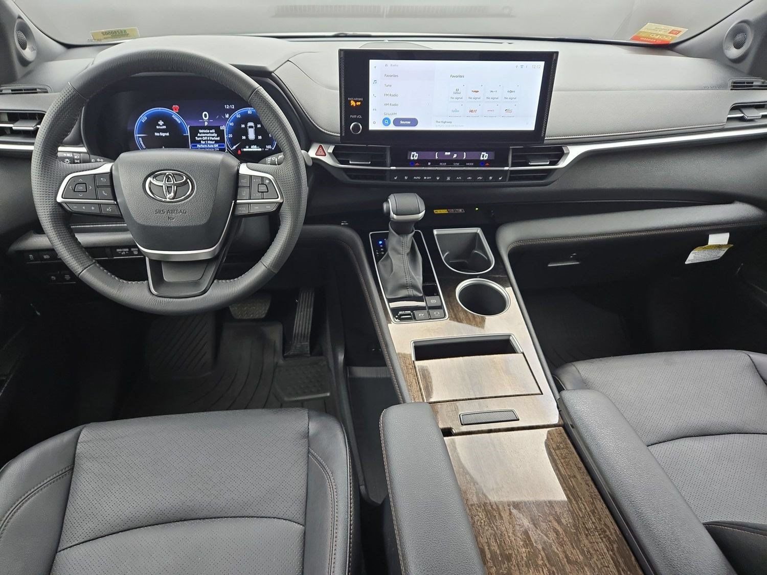 Certified 2025 Toyota Sienna Limited FWD image 14
