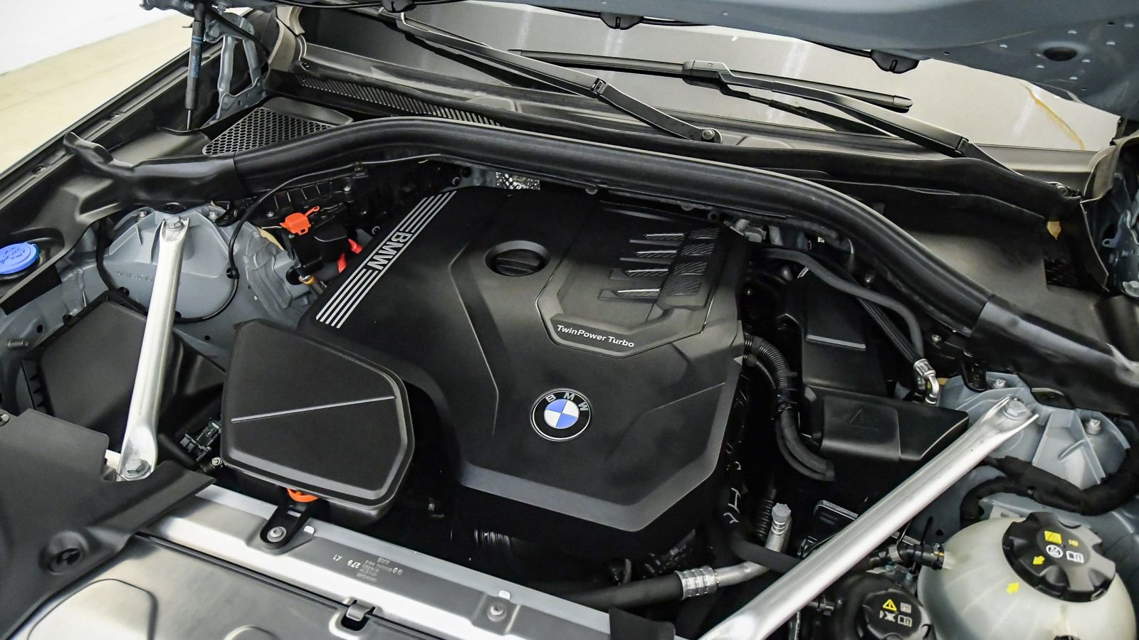 Certified 2024 BMW X4 xDrive30i w/ Premium Package image 27