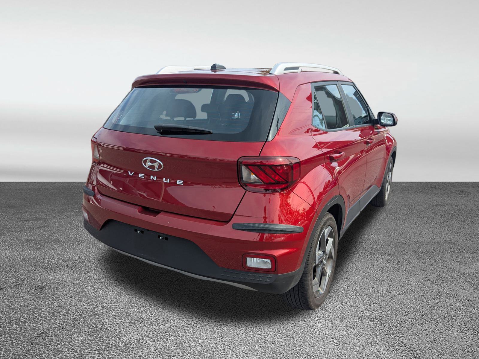 Certified 2024 Hyundai Venue Limited image 3