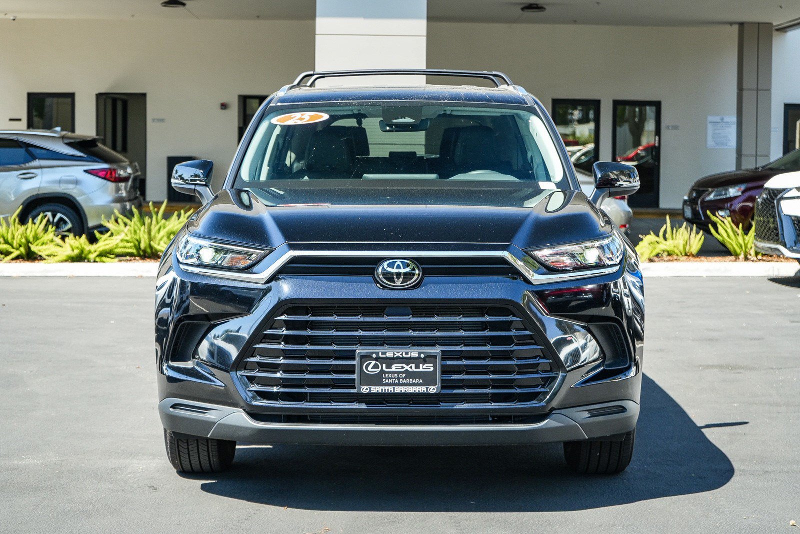 Used 2025 Toyota Grand Highlander FWD image 2
