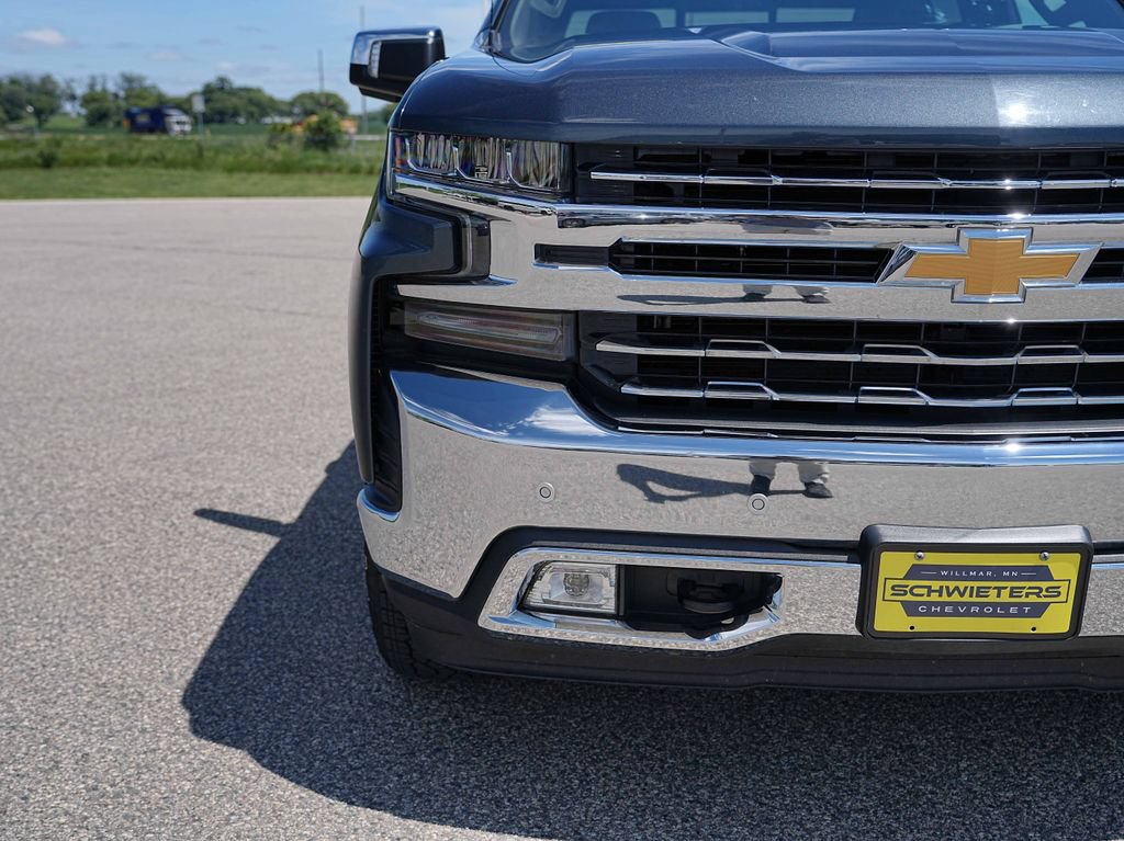 Used 2020 Chevrolet Silverado 1500 LTZ w/ LTZ Plus Package AWD/4WD image 3