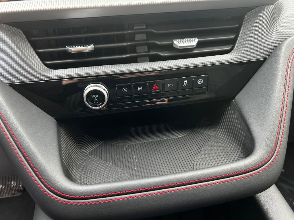 New 2026 Ford Explorer ST-Line image 8