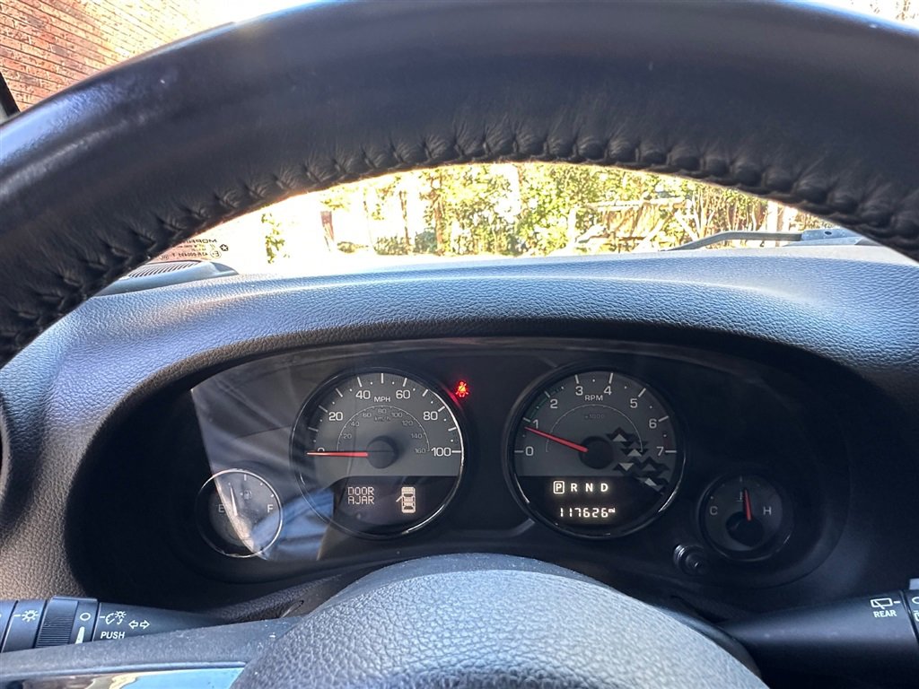 Used 2017 Jeep Wrangler Unlimited Sahara image 38