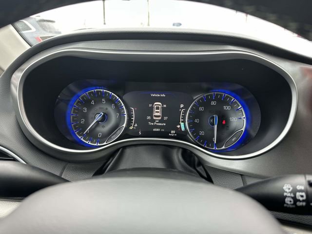 Certified 2023 Chrysler Pacifica Touring-L FWD image 12