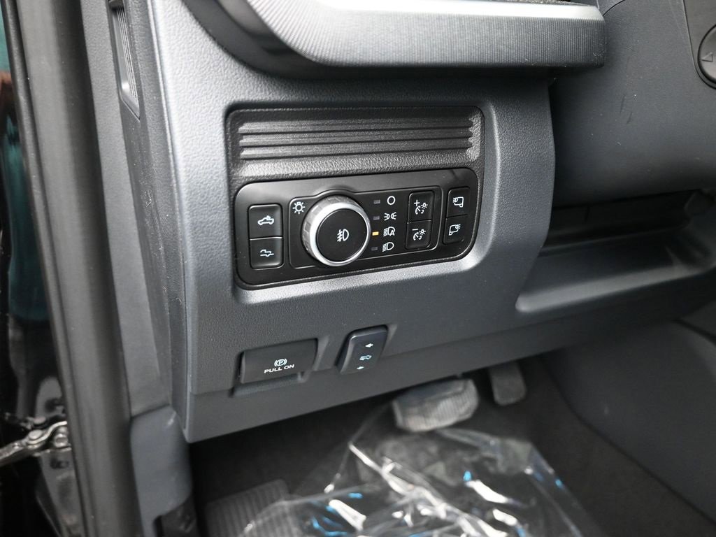 New 2026 Ford F450 Platinum image 21