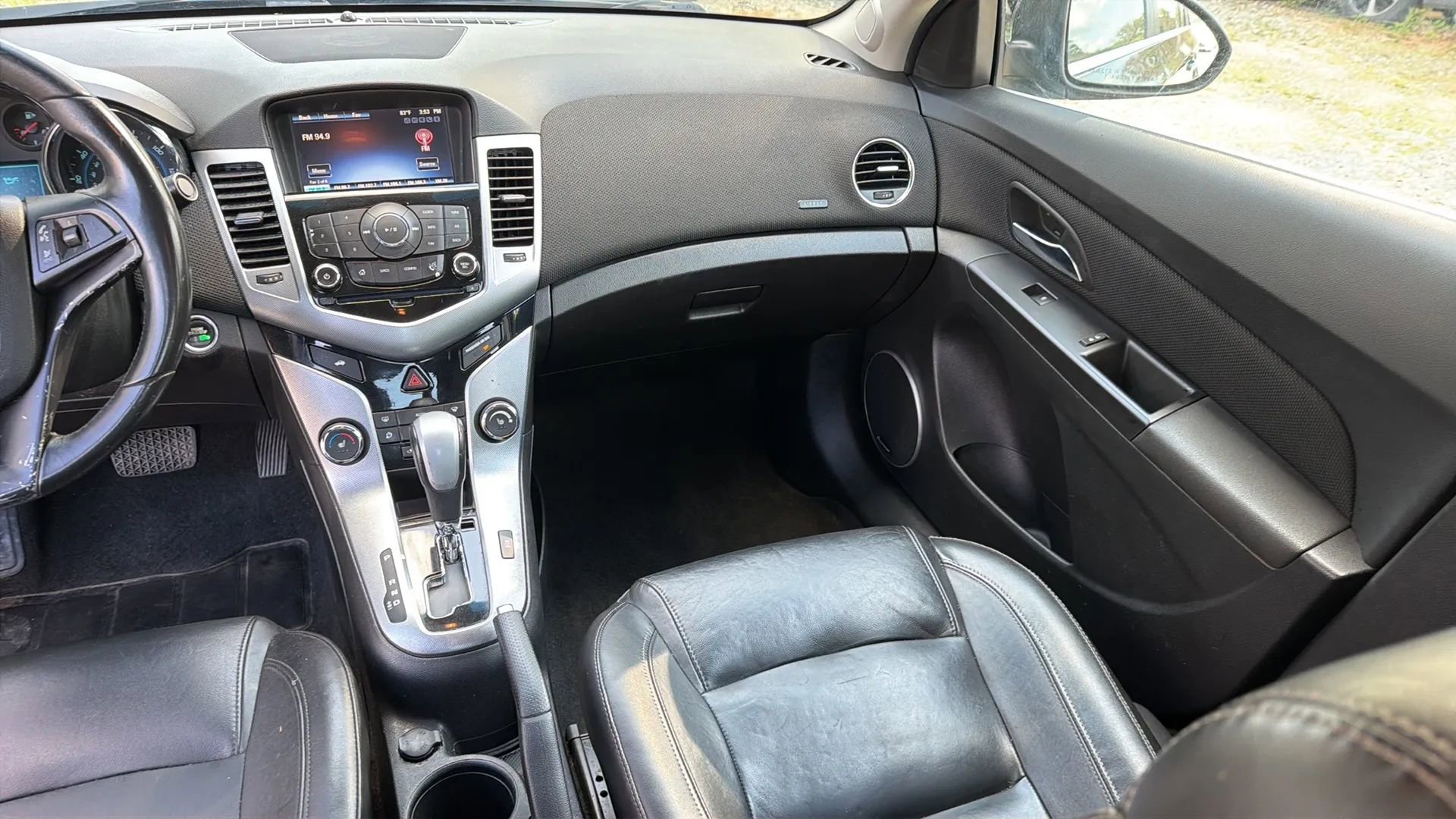 Used 2015 Chevrolet Cruze LTZ w/ Sun, Sound and Sport Package FWD image 27