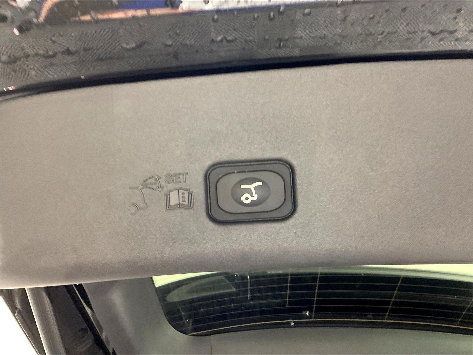 Used 2026 Lincoln Nautilus Reserve AWD/4WD image 38