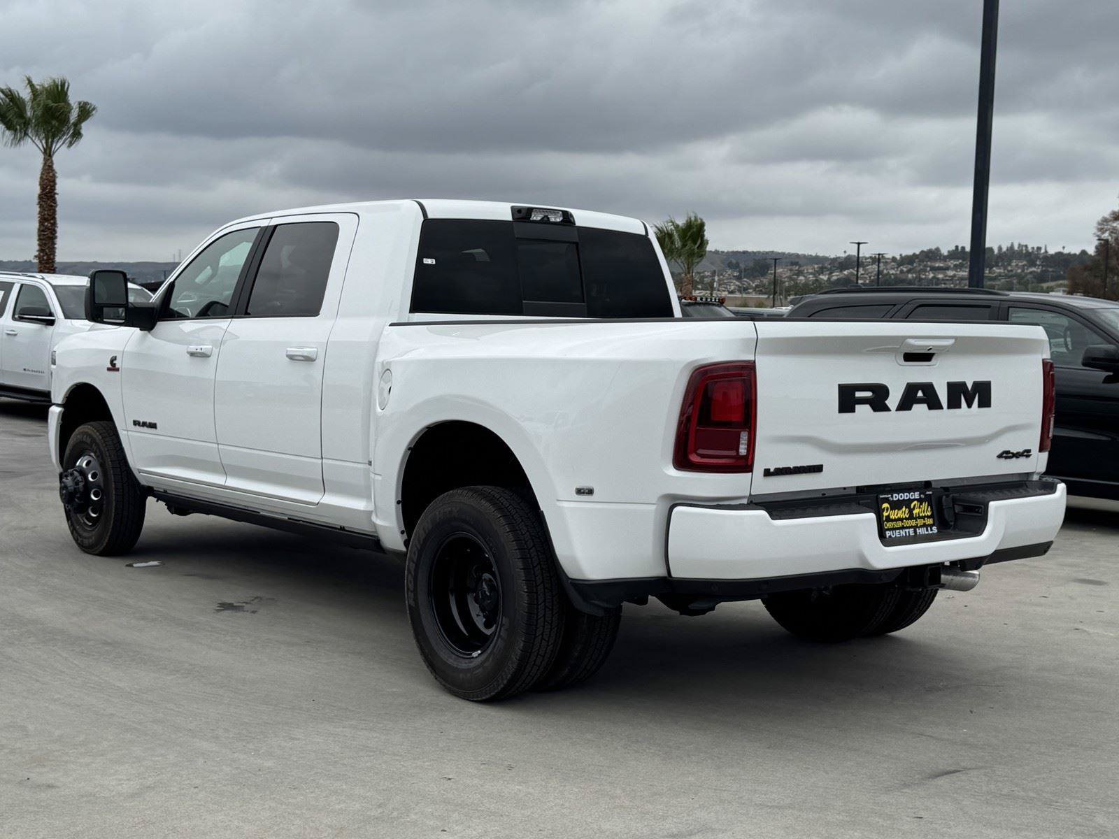 New 2026 RAM 3500 Laramie AWD/4WD image 4