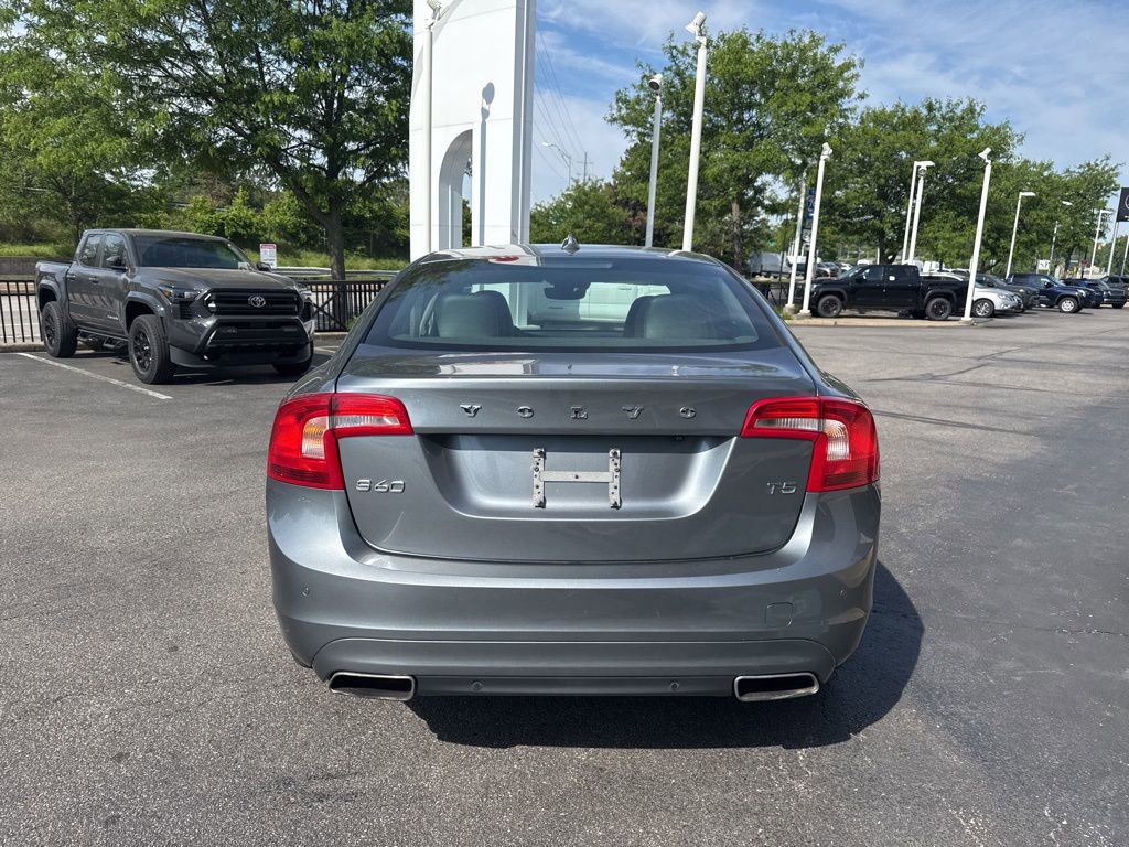 Used 2016 Volvo S60 T5 Premier w/ Convenience Package FWD image 4