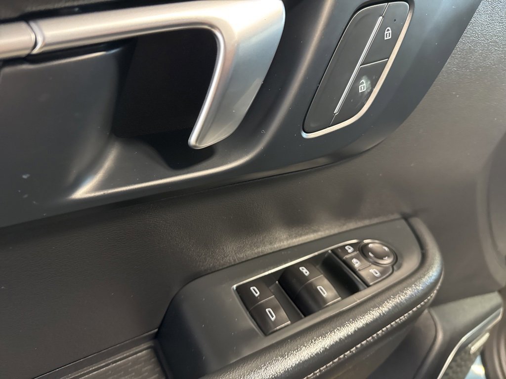 Used 2025 Buick Enclave Preferred image 21