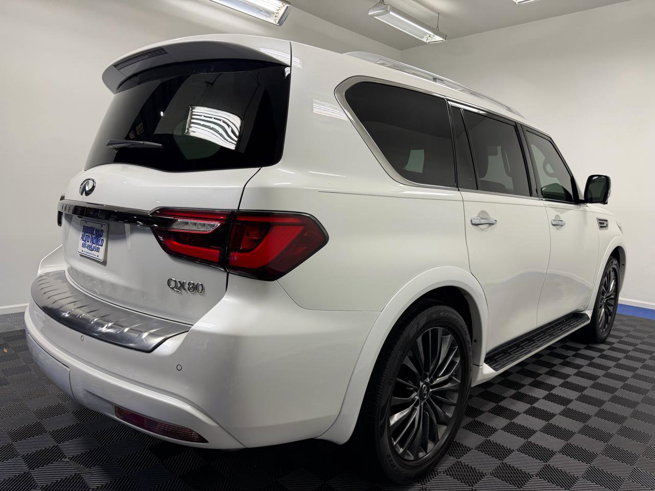 Used 2021 INFINITI QX80 Premium Select w/ Cargo Package RWD image 13