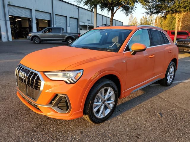 Used 2025 Audi Q3 2.0T Premium image 2