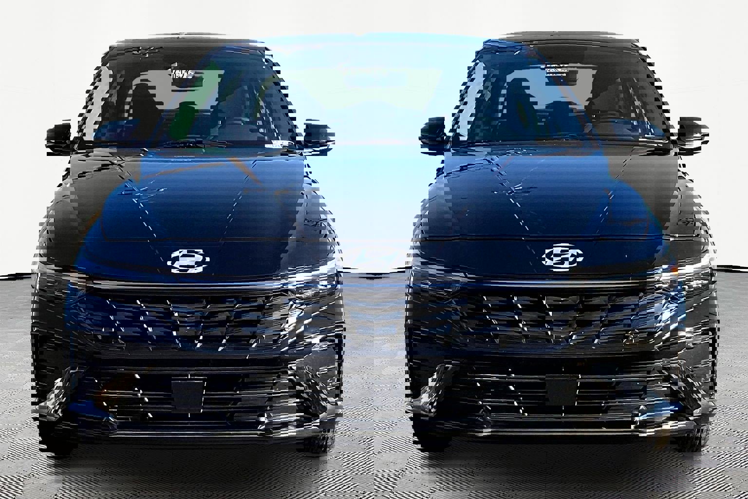 Used 2025 Hyundai Elantra SEL image 2