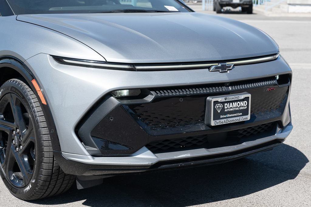 Used 2024 Chevrolet Equinox EV RS FWD image 9