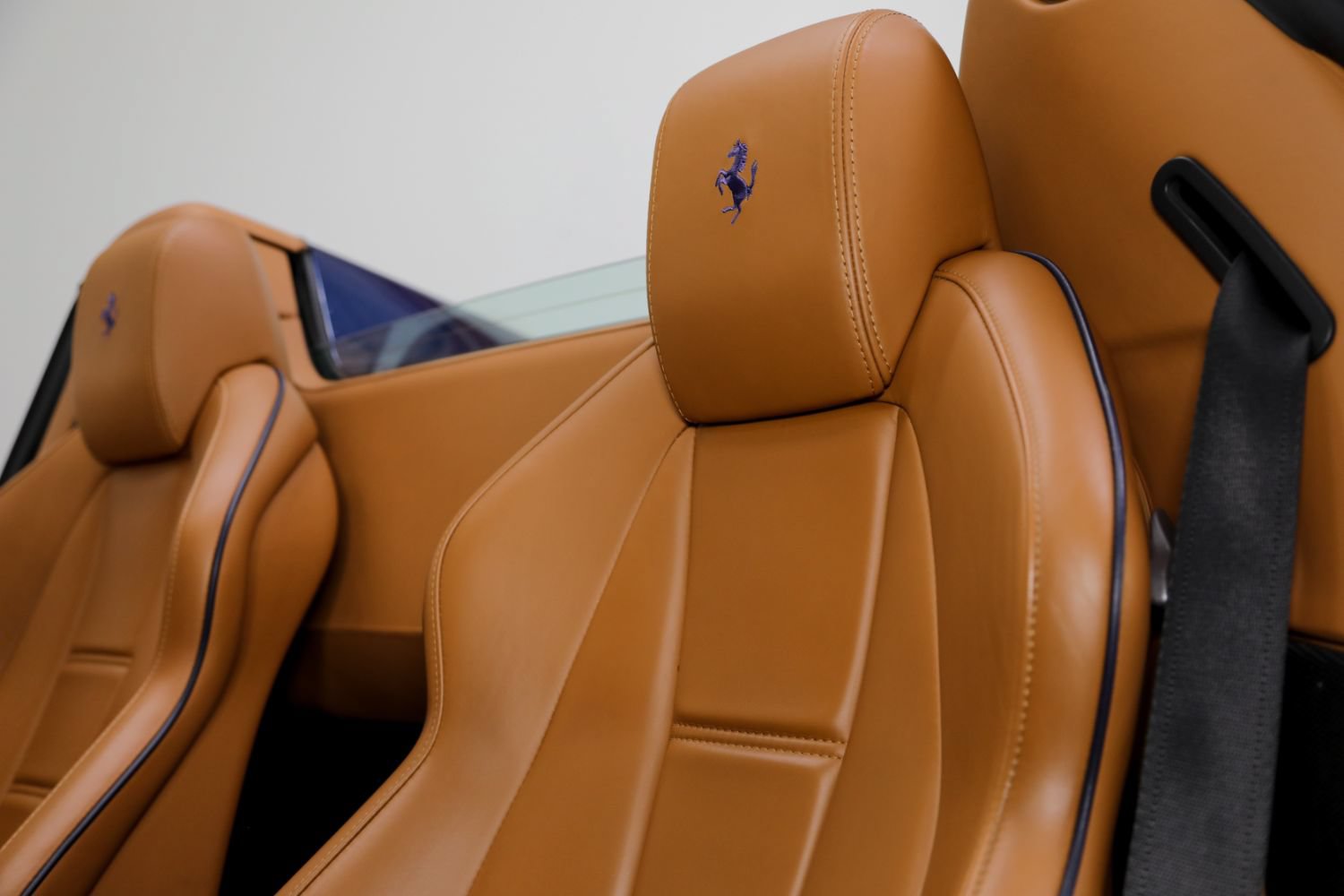 Used 2015 Ferrari 458 Spider RWD image 47