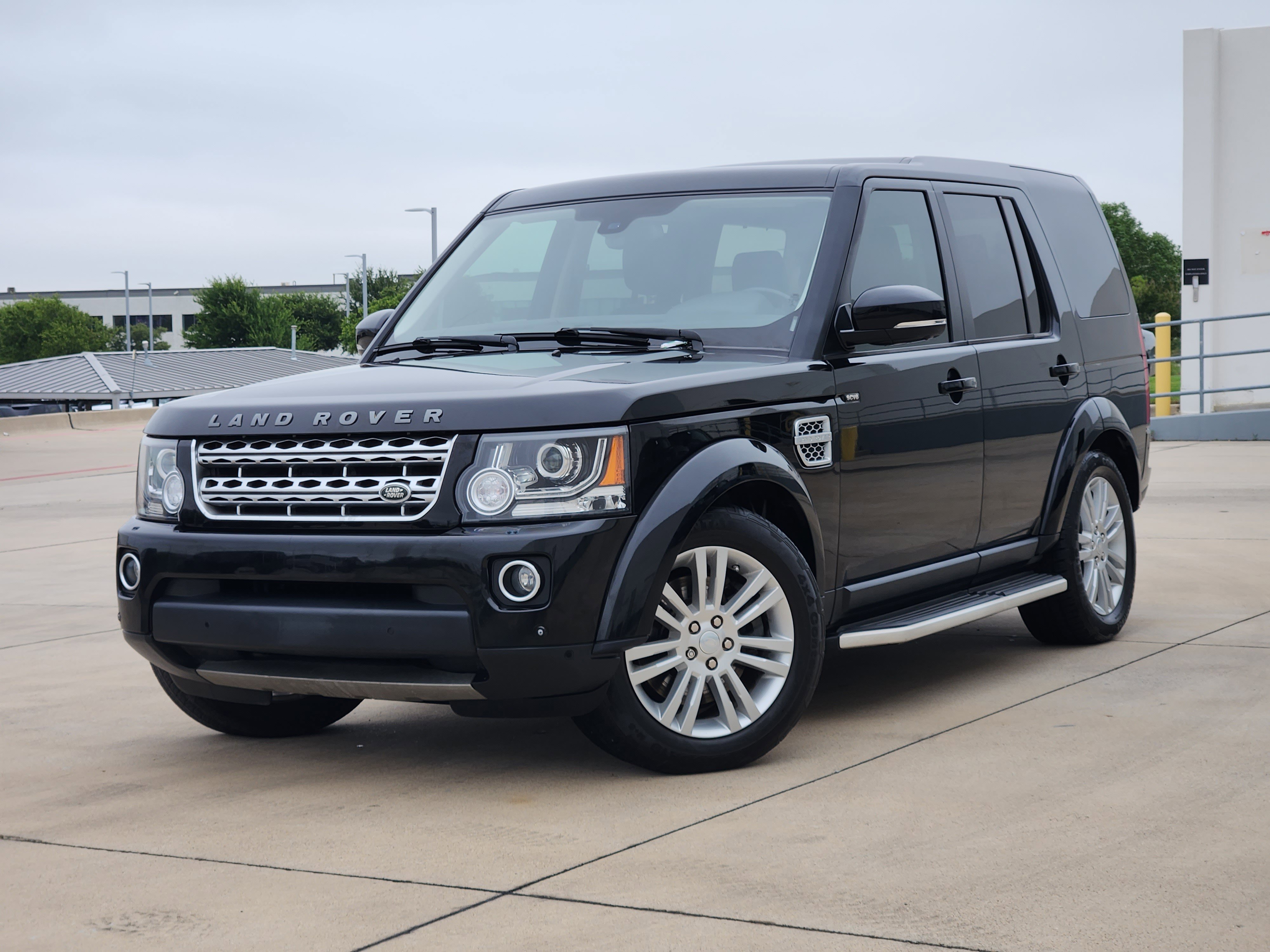 Used 2016 Land Rover LR4 HSE LUX AWD/4WD image 1
