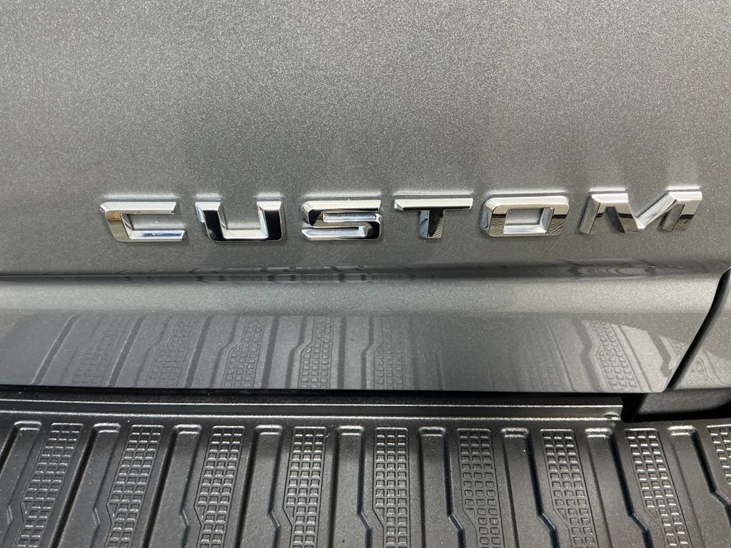 Used 2024 Chevrolet Silverado 2500 Custom w/ Custom Convenience Package AWD/4WD image 12
