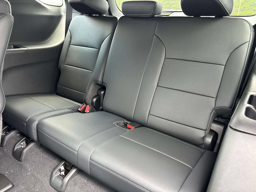 New 2026 Chevrolet Traverse LT w/ Enhanced Driving Package AWD/4WD image 8