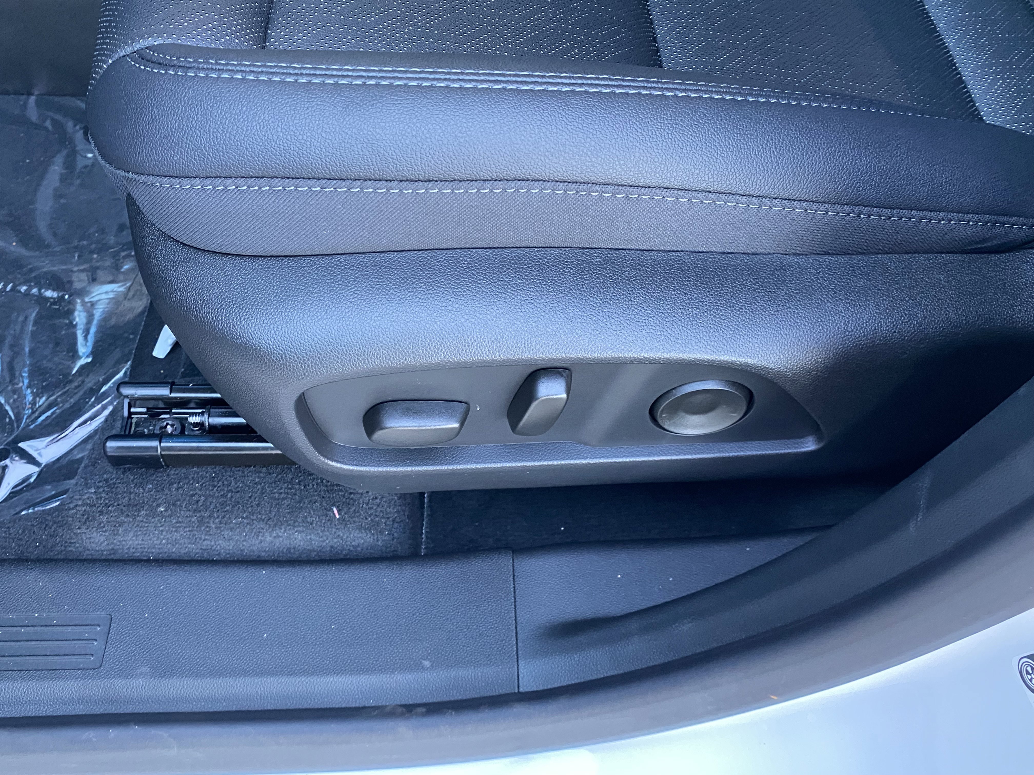 New 2026 Chevrolet Equinox LT w/ Convenience Package II image 31