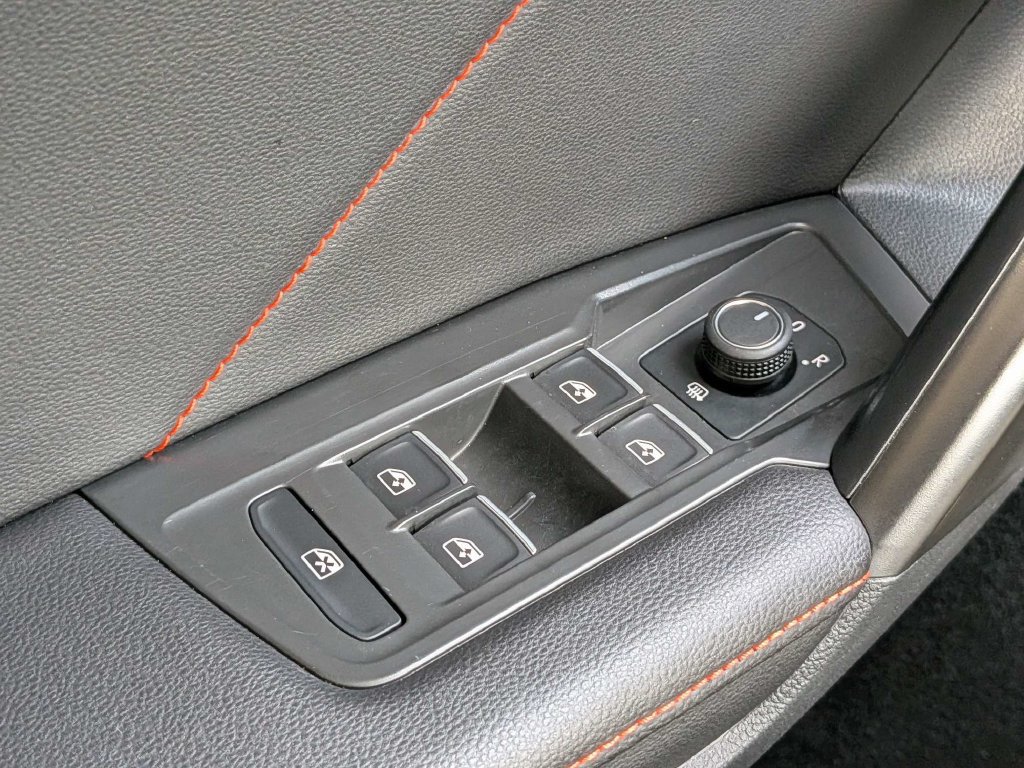 Used 2024 Volkswagen Tiguan Wolfsburg Edition AWD/4WD image 27