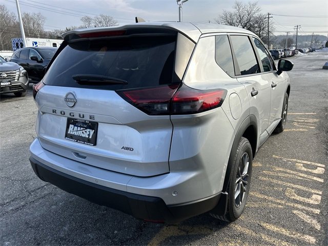 Certified 2025 Nissan Rogue S image 8