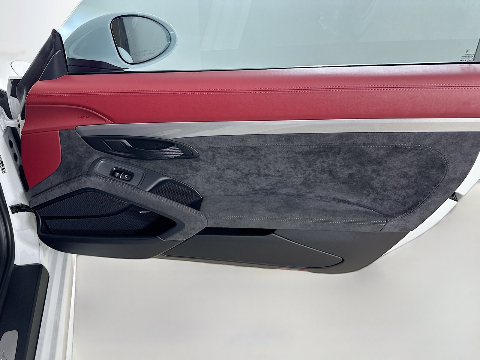 Certified 2020 Porsche 718 Boxster Spyder RWD image 37