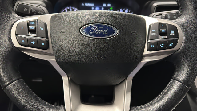 Used 2023 Ford Explorer XLT w/ Equipment Group 202A AWD/4WD image 16