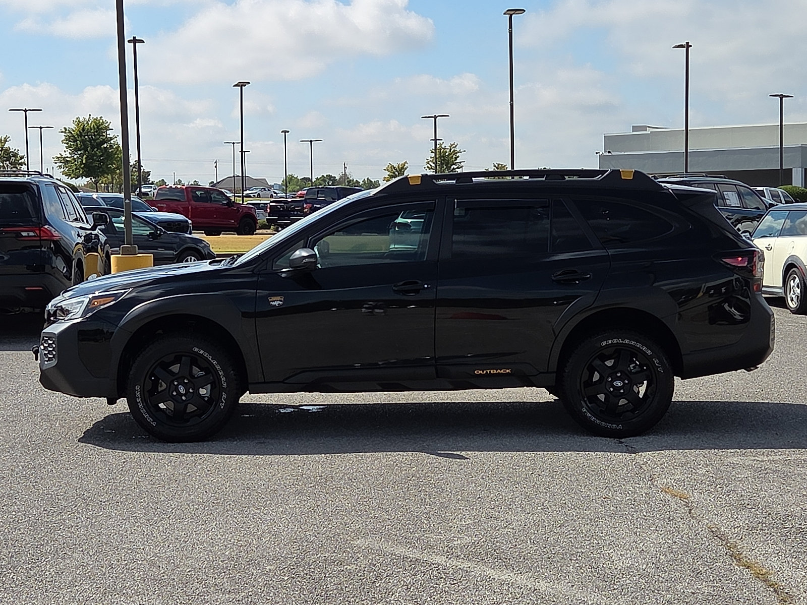 Used 2025 Subaru Outback Wilderness AWD/4WD image 3