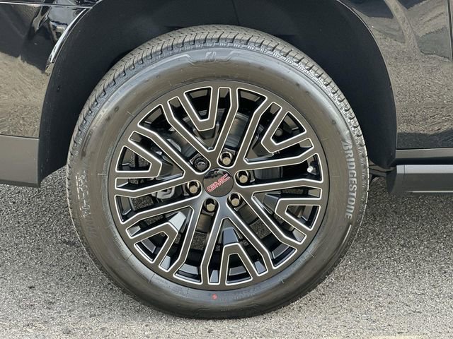 New 2026 GMC Yukon XL Denali w/ Denali Reserve Package image 33