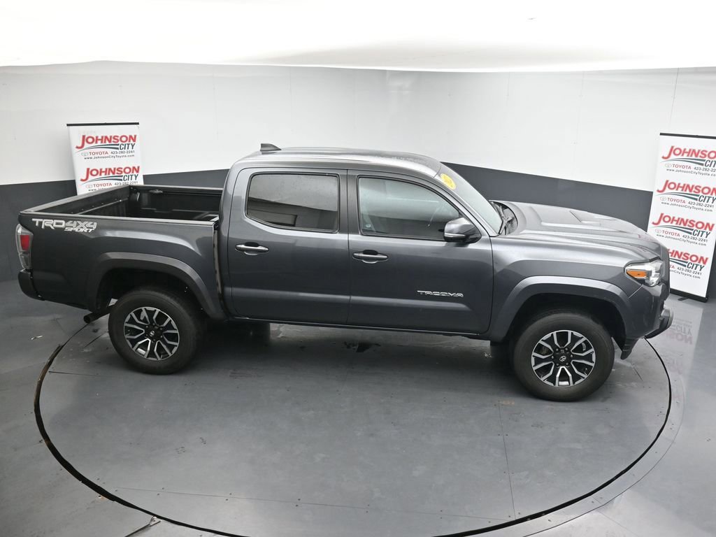 Used 2022 Toyota Tacoma TRD Sport AWD/4WD image 33